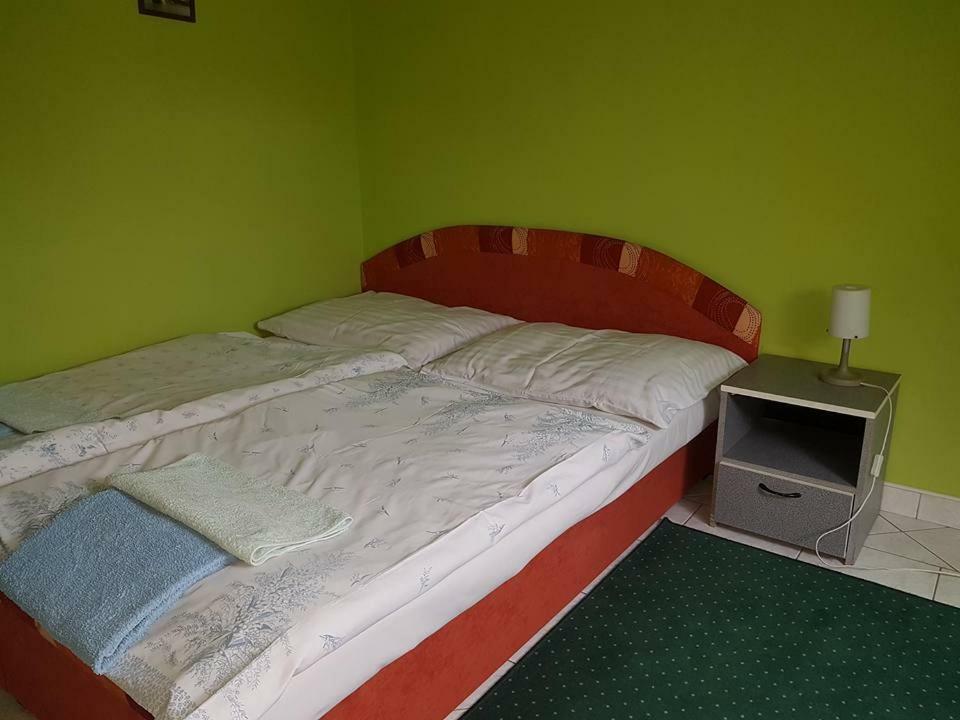 Penzion Kormos Štúrovo Bagian luar foto