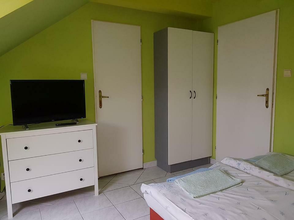 Penzion Kormos Štúrovo Bagian luar foto