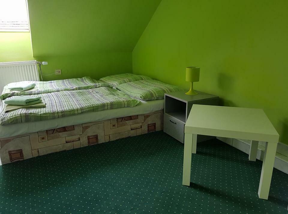 Penzion Kormos Štúrovo Bagian luar foto