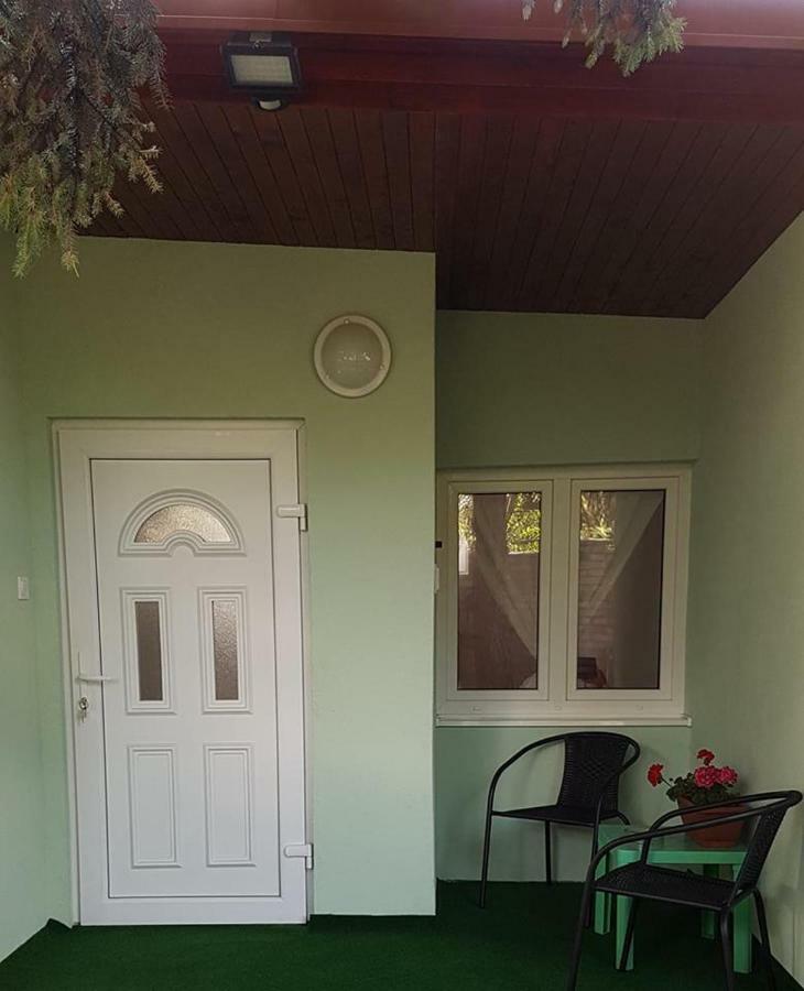 Penzion Kormos Štúrovo Bagian luar foto